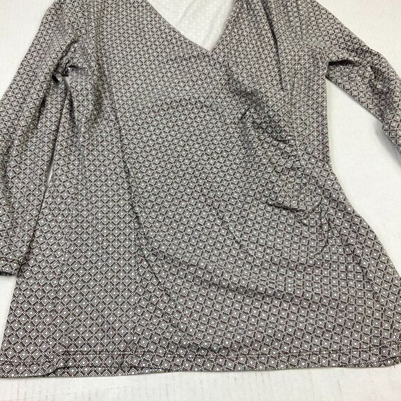 Talbots Womens Faux Wrap Blouse Diamond Print Top 3/4 Sleeve Stretch Shirt XS - Picture 2 of 12